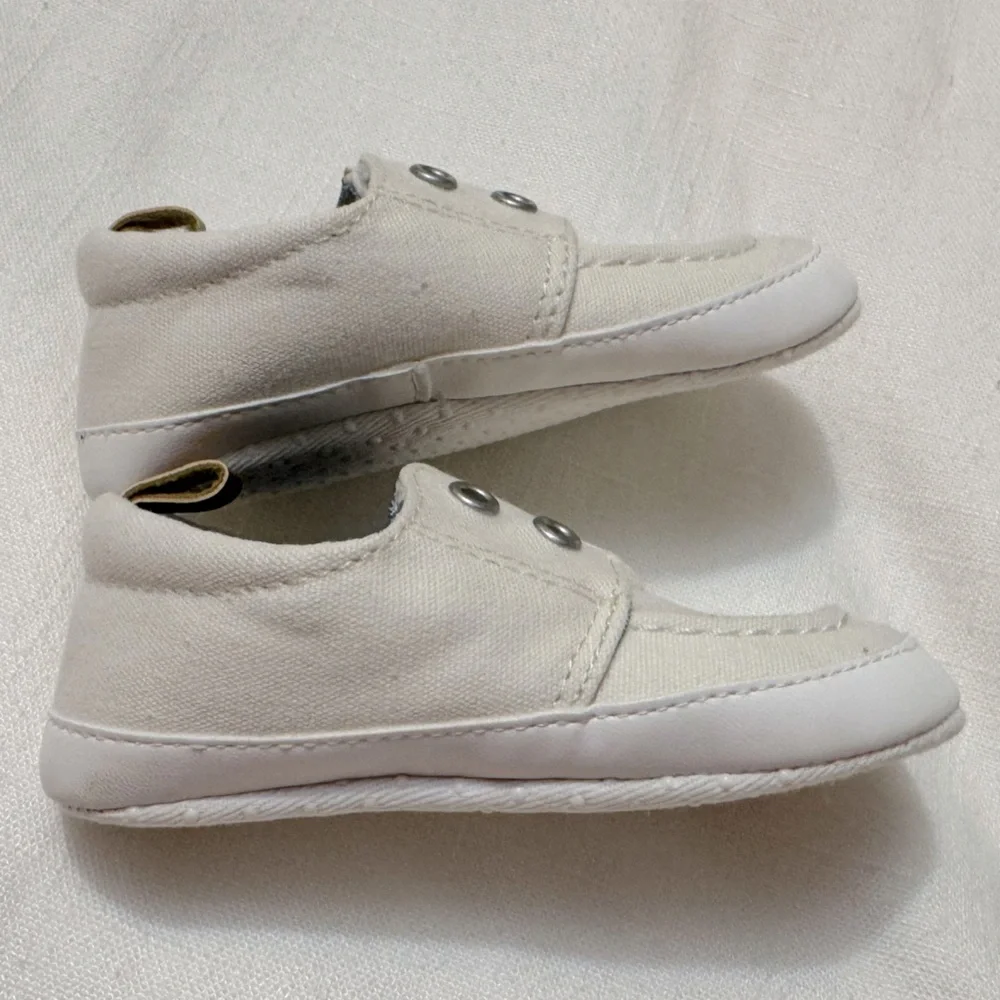 Old Navy | Slip on Sperry like style Baby Shoe | 18-24 month
